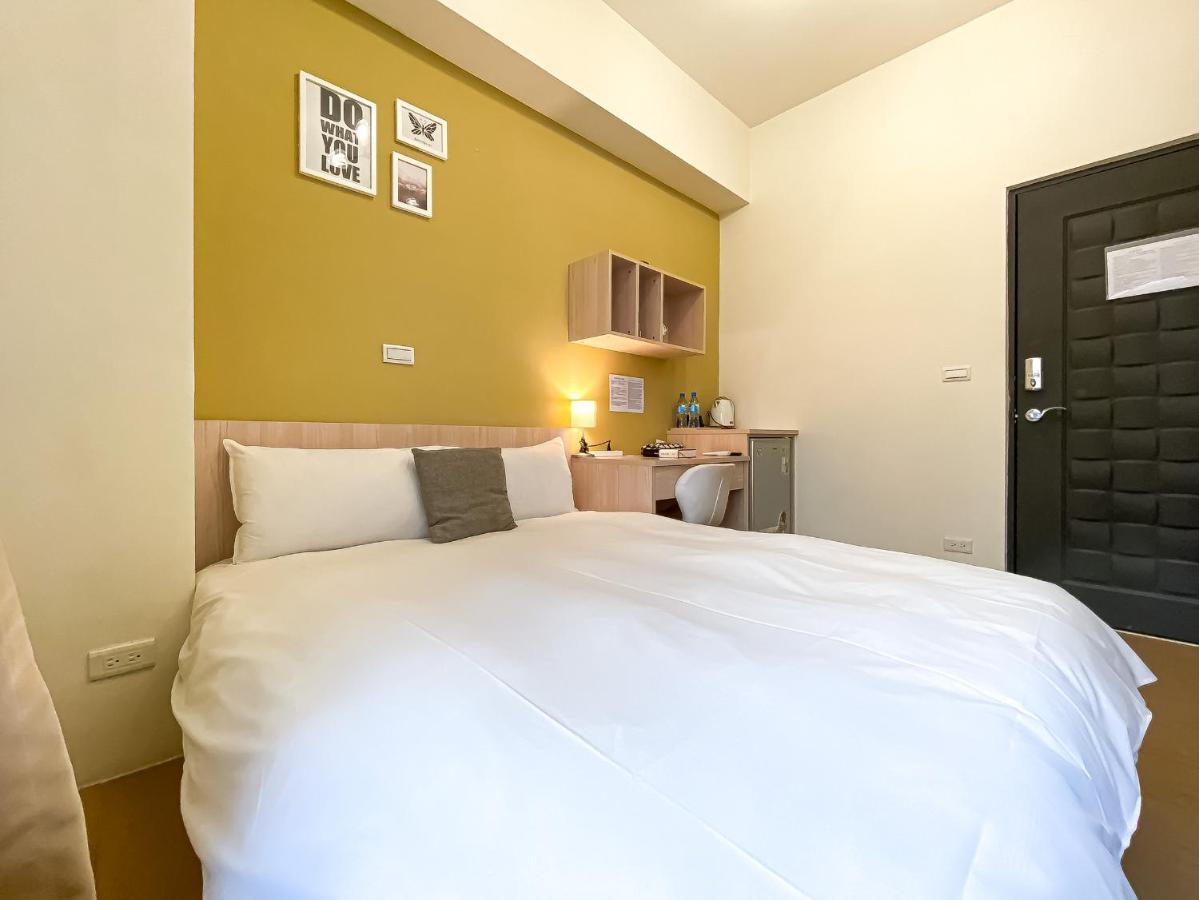 Adagio Hostel Taichung Exteriör bild